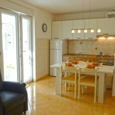 Apartment Katikulic 1007 *